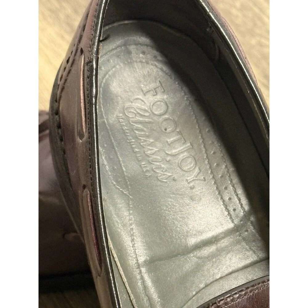 Vintage FootJoy Classics 9.5 D Burgundy Leather Tassel Loafers USA Old Money